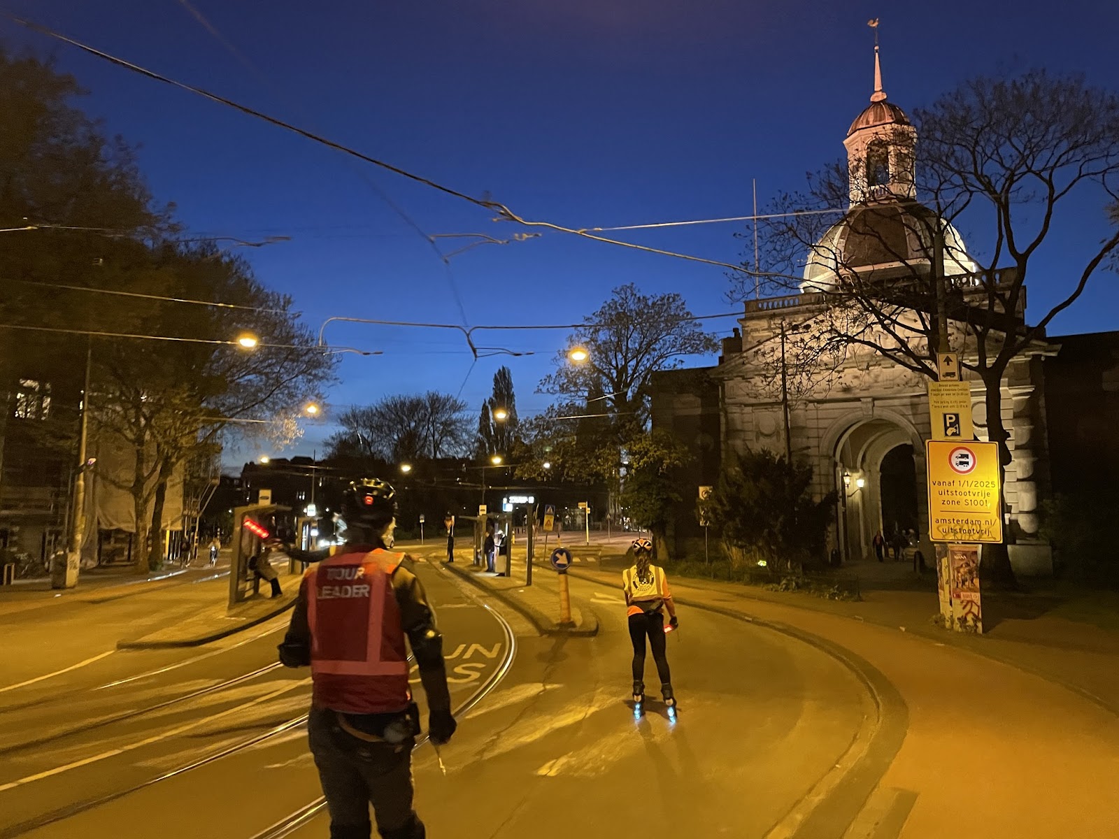 Night skate passing the Muiderpoort (April 2025)